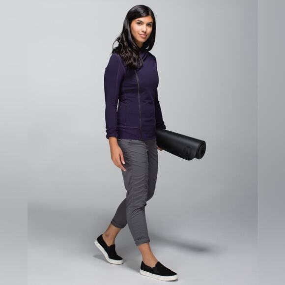 Lululemon Bhakti Yoga Zip Up Jacket in Black Grape Purple Violet size 8 - Picture 11 of 12